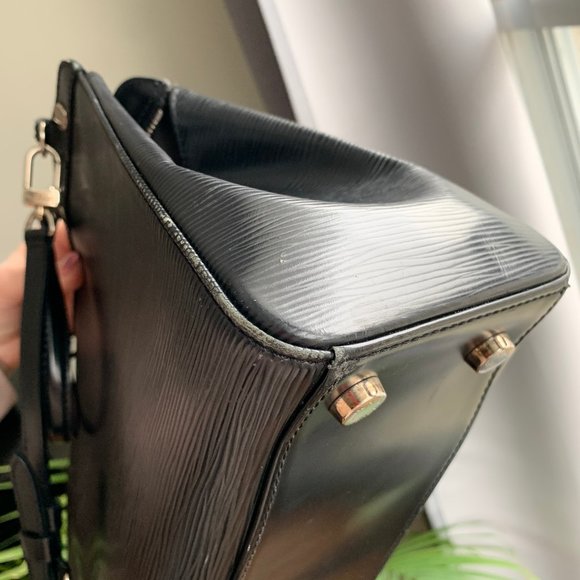 Louis Vuitton Brea MM - Epi Noir - Picture 9 of 16